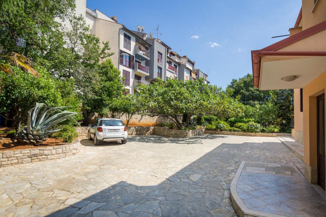 Rooms Villa Maria Ровин Екстериор снимка