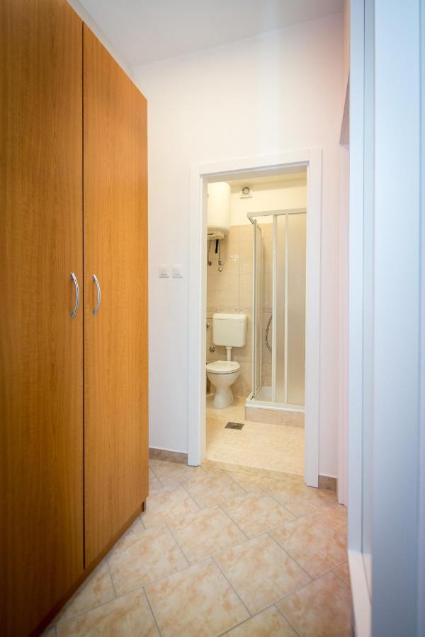 Rooms Villa Maria Ровин Екстериор снимка