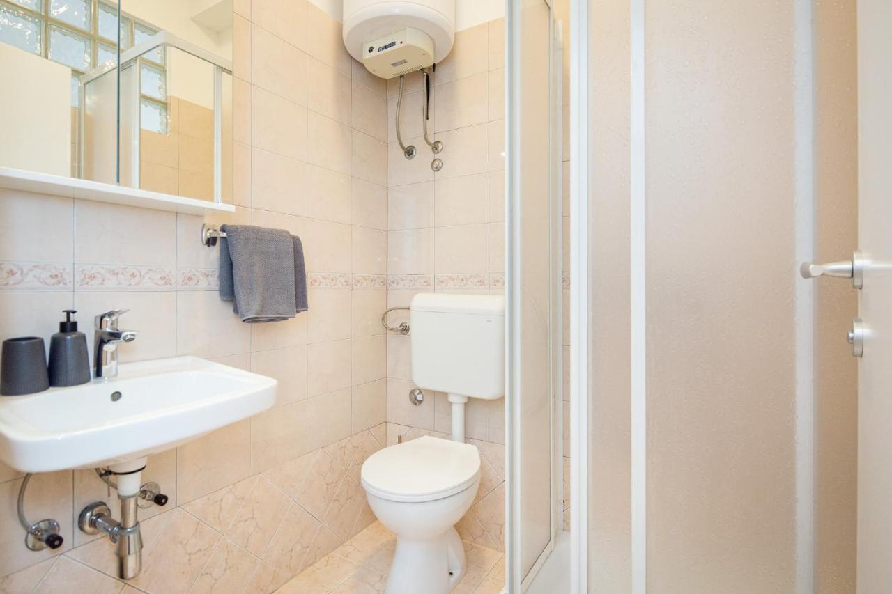 Rooms Villa Maria Ровин Екстериор снимка